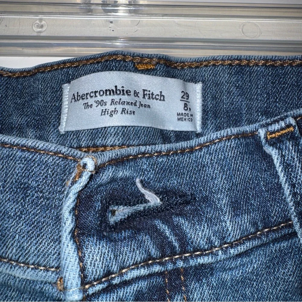 Abercrombie & Fitch Women's Denim Straight Leg Jeans - Picture 3 of 5
